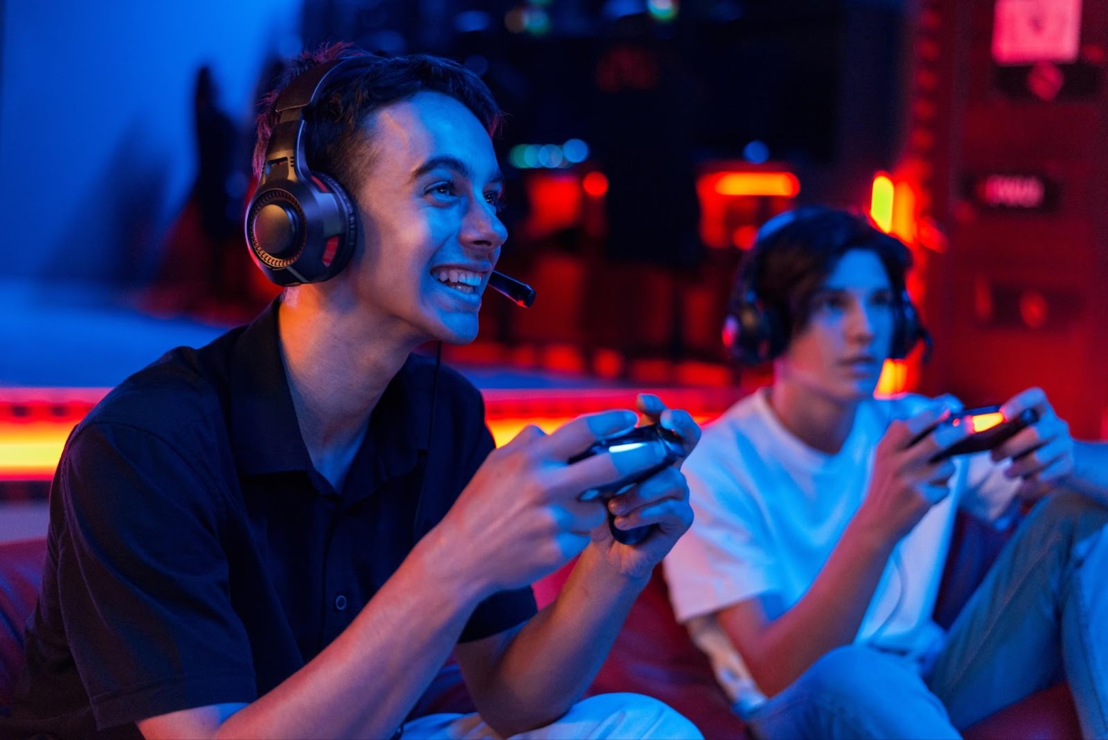 Global Gaming Growth: Players Using New Media To Drive Industry Forward