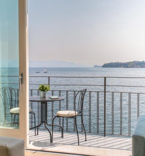 Luxury Apartment in Lakeview